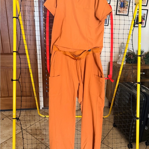 Mandala brand Orange Women's SCRUB SET - Picture 2 of 4